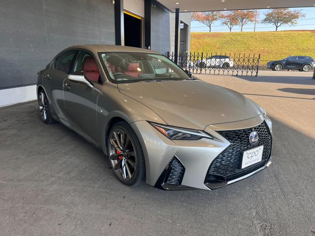 IS IS300h Fスポーツ 本革シート オレンジブレーキキャリパー フルLEDヘッドランプ パノラマビックビューモニター 後席サイドエアバック(8枚目)