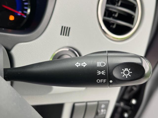 FXリミテッド 禁煙車 スマートキー オートエアコン 革巻きステアリング CD再生 プライバシーガラス ドアバイザー 電動格納ミラー ウィンカーミラー シートリフター 盗難防止装置(25枚目)