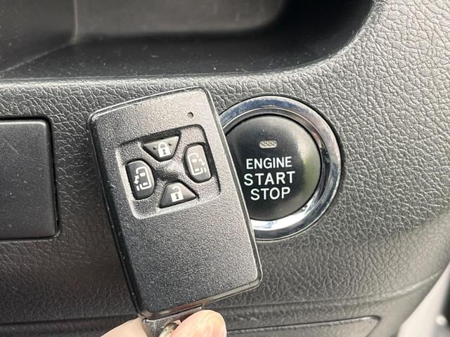Si フリップダウンモニター 両側電動スライドドア 禁煙車 純正ナビ バックカメラ ETC HIDヘッド スマートキー 革巻きステアリング 純正16インチアルミ フロントフォグ オートライト オートエアコン(8枚目)
