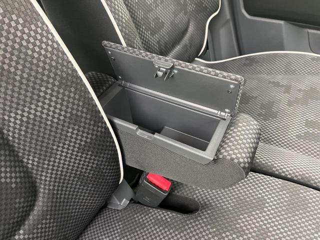 G レーダーブレーキサポート 禁煙車 Kenwood製ナビ 2トーンカラー シートヒーター スマートキー オートエアコン プライバシーガラス アイドリングストップ 電動格納ミラー シートリフター(8枚目)