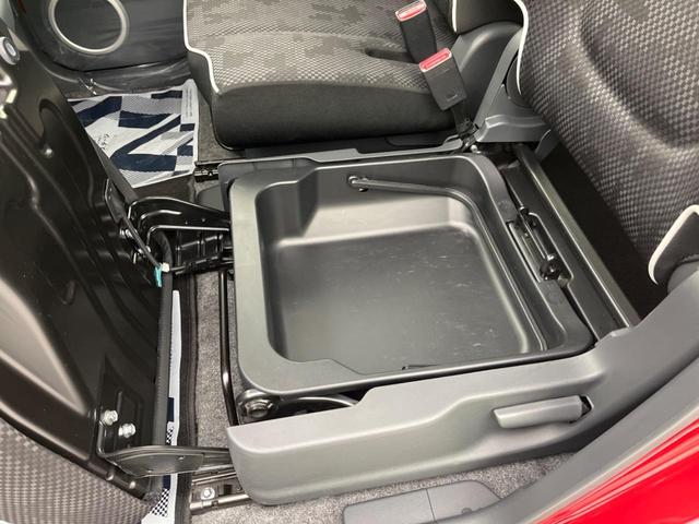 G レーダーブレーキサポート 禁煙車 Kenwood製ナビ 2トーンカラー シートヒーター スマートキー オートエアコン プライバシーガラス アイドリングストップ 電動格納ミラー シートリフター(9枚目)