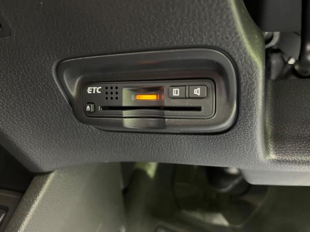 ハイブリッドX シティーブレーキアクティブシステム 禁煙車 純正ナビ Bluetooth再生 バックカメラ ETC LEDヘッドライト クルーズコントロール オートライト オートエアコン 革巻きステアリングホイール(7枚目)