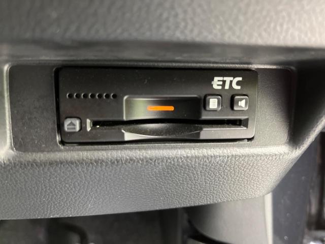 ハイブリッドFZ デュアルセンサーブレーキサポート 禁煙車 Panasonicナビ Bluetooth再生 ETC シートヒーター LEDヘッドライト スマートキー 誤発進抑制機能 車線逸脱警報 先行車発進お知らせ機能(10枚目)