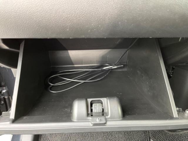 ハイブリッドFZ デュアルセンサーブレーキサポート 禁煙車 Panasonicナビ Bluetooth再生 ETC シートヒーター LEDヘッドライト スマートキー 誤発進抑制機能 車線逸脱警報 先行車発進お知らせ機能(50枚目)
