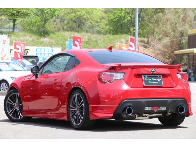 ８６ ＧＴリミテッド　モデリスタエアロ　ＴＲＤ車高調　トラストマフラー　社外メーターパネル　純正１７ＡＷワイトレ　純正ナビ　フルセグ　Ｂカメラ　Ｂｌｕｅｔｏｏｔｈ対応　ＥＴＣ　プッシュスタート　スマートキー（6枚目）