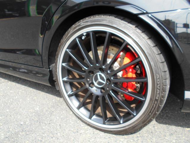 Ｃクラスステーションワゴン Ｃ６３　ＡＭＧ　ステーションワゴン　ディーラー車　右ハンドル　サンルーフ　アルミホイール　レザーインテリア　電動シート　シートヒーター　ＨＤＤナビ　フルセグＴＶ　バックカメラ　ＥＴＣ　スマートキー　ドライブレコーダー　禁煙車（23枚目）