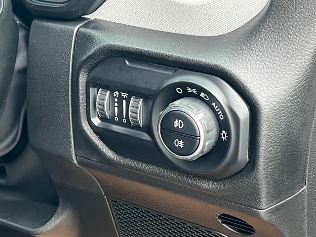 ジープ・ラングラーアンリミテッド スポーツ 純正ナビモニタ12.3インチAppleCarPlayAndroidAuto ETC フロントバックカメラアダプティブクルーズコントロール ブラインドスポットモニター LEDヘッドライト/フォグ(13枚目)