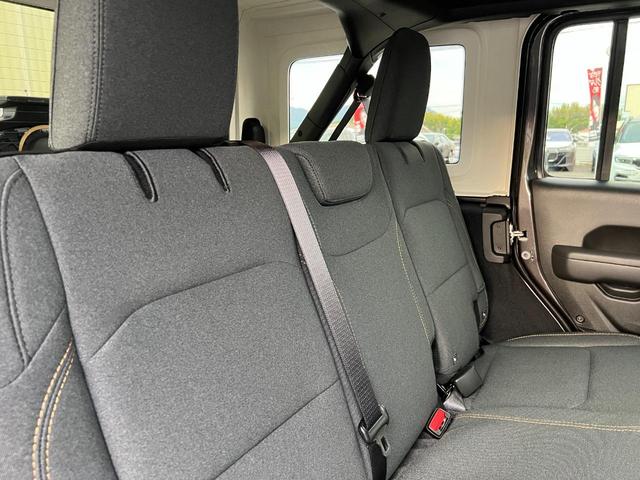 ジープ・ラングラーアンリミテッド スポーツ 純正ナビモニタ12.3インチAppleCarPlayAndroidAuto ETC フロントバックカメラアダプティブクルーズコントロール ブラインドスポットモニター LEDヘッドライト/フォグ(16枚目)