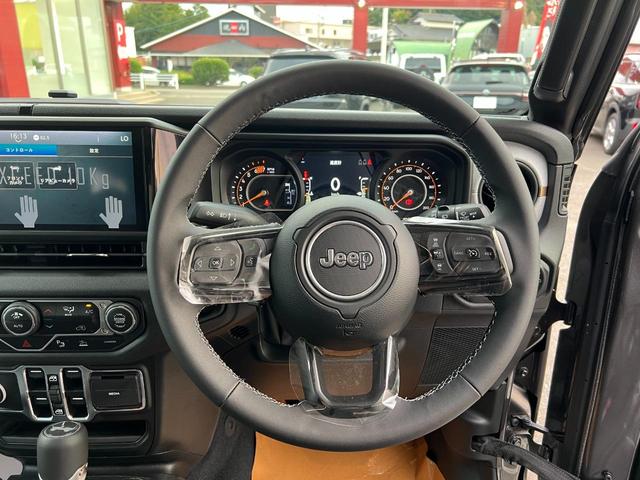 ジープ・ラングラーアンリミテッド スポーツ 純正ナビモニタ12.3インチAppleCarPlayAndroidAuto ETC フロントバックカメラアダプティブクルーズコントロール ブラインドスポットモニター LEDヘッドライト/フォグ(17枚目)