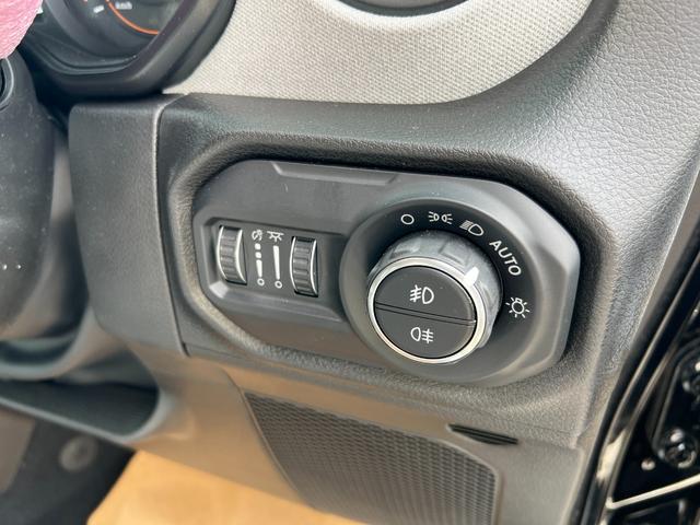 ジープ・ラングラーアンリミテッド スポーツ 純正ナビモニタ12.3インチAppleCarPlayAndroidAuto ETC フロントバックカメラアダプティブクルーズコントロール ブラインドスポットモニター LEDヘッドライト/フォグ(20枚目)