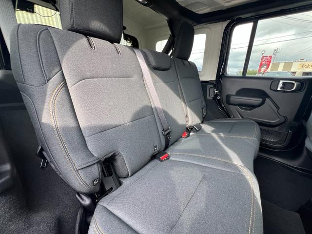 ジープ・ラングラーアンリミテッド スポーツ 純正ナビモニタ12.3インチAppleCarPlayAndroidAuto ETC フロントバックカメラアダプティブクルーズコントロール ブラインドスポットモニター LEDヘッドライト/フォグ(22枚目)