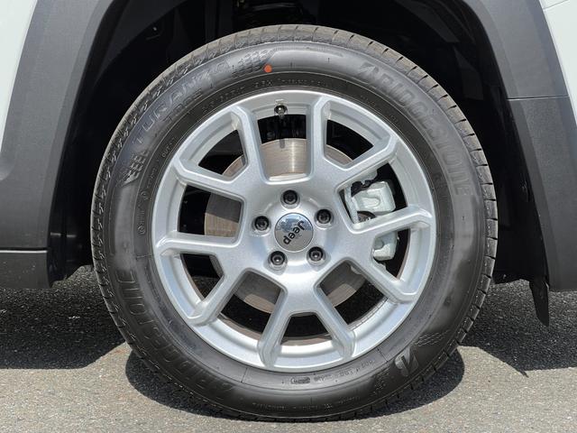 ジープ・レネゲード アルティテュード e-ハイブリッド 登録済未使用車/MHEV/Uconnect5 10.1インチ純正モニター/10.25マルチビューディスプレイ/バックカメラ/黒革シート/運転席電動シート/ACC/シートヒーター/ステアリングヒーター(29枚目)