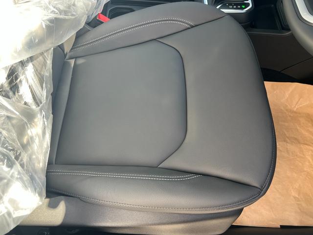 ジープ・レネゲード アルティテュード e-ハイブリッド 登録済未使用車/MHEV/Uconnect5 10.1インチ純正モニター/10.25マルチビューディスプレイ/バックカメラ/黒革シート/運転席電動シート/ACC/シートヒーター/ステアリングヒーター(38枚目)