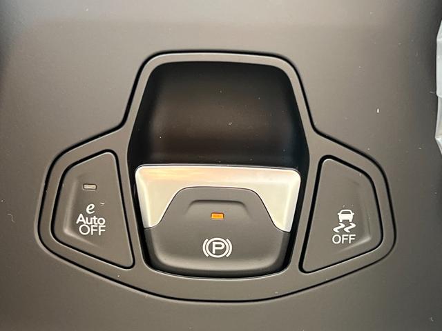 ジープ・レネゲード アルティテュード e-ハイブリッド 登録済未使用車/MHEV/Uconnect5 10.1インチ純正モニター/10.25マルチビューディスプレイ/バックカメラ/黒革シート/運転席電動シート/ACC/シートヒーター/ステアリングヒーター(42枚目)