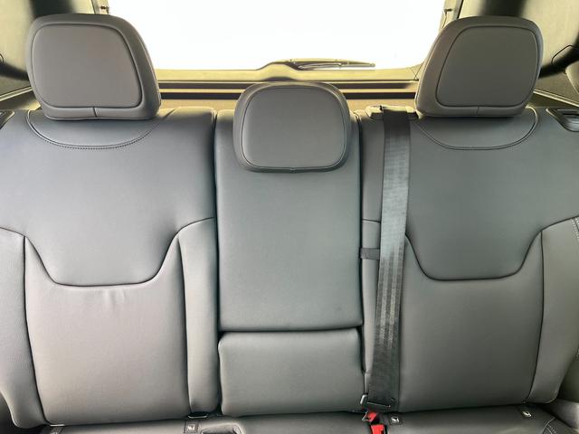 ジープ・レネゲード アルティテュード e-ハイブリッド 登録済未使用車/MHEV/Uconnect5 10.1インチ純正モニター/10.25マルチビューディスプレイ/バックカメラ/黒革シート/運転席電動シート/ACC/シートヒーター/ステアリングヒーター(48枚目)