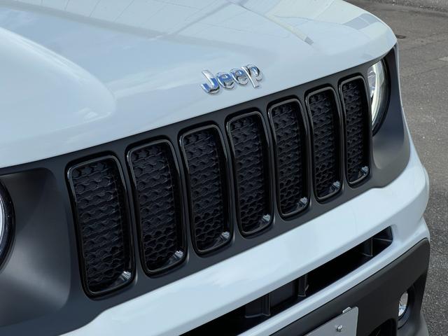 ジープ・レネゲード アルティテュード e-ハイブリッド 登録済未使用車/MHEV/Uconnect5 10.1インチ純正モニター/10.25マルチビューディスプレイ/バックカメラ/黒革シート/運転席電動シート/ACC/シートヒーター/ステアリングヒーター(53枚目)