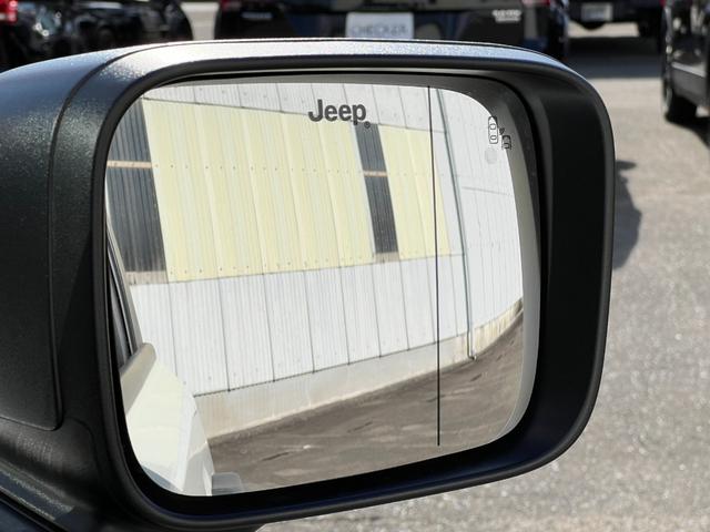ジープ・レネゲード アルティテュード e-ハイブリッド 登録済未使用車/MHEV/Uconnect5 10.1インチ純正モニター/10.25マルチビューディスプレイ/バックカメラ/黒革シート/運転席電動シート/ACC/シートヒーター/ステアリングヒーター(55枚目)