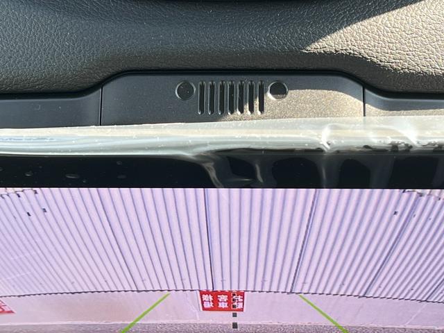 ジープ・レネゲード アルティテュード e-ハイブリッド 登録済未使用車/MHEV/Uconnect5 10.1インチ純正モニター/10.25マルチビューディスプレイ/バックカメラ/黒革シート/運転席電動シート/ACC/シートヒーター/ステアリングヒーター(13枚目)