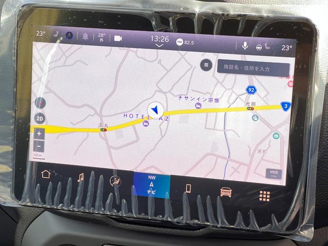 ジープ・レネゲード アルティテュード e-ハイブリッド 登録済未使用車/MHEV/Uconnect5 10.1インチ純正モニター/10.25マルチビューディスプレイ/バックカメラ/黒革シート/運転席電動シート/ACC/シートヒーター/ステアリングヒーター(17枚目)