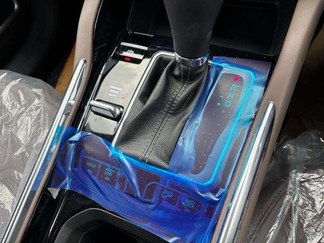 ジープ・コマンダー リミテッド 登録済未使用車/純正ナビ/Bluetooth/AppleCarPlay/AndroidAuto/ETC2.0/サラウンドビューカメラ/革シート/シートヒーター/パワーリアゲート/ハイウェイアシスト(34枚目)