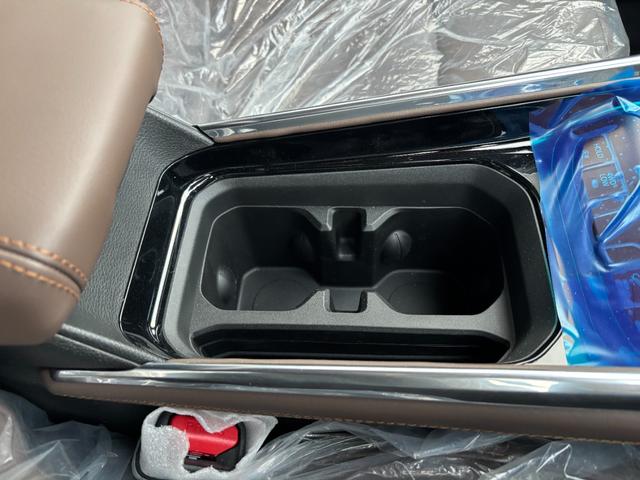 ジープ・コマンダー リミテッド 登録済未使用車/純正ナビ/Bluetooth/AppleCarPlay/AndroidAuto/ETC2.0/サラウンドビューカメラ/革シート/シートヒーター/パワーリアゲート/ハイウェイアシスト(35枚目)