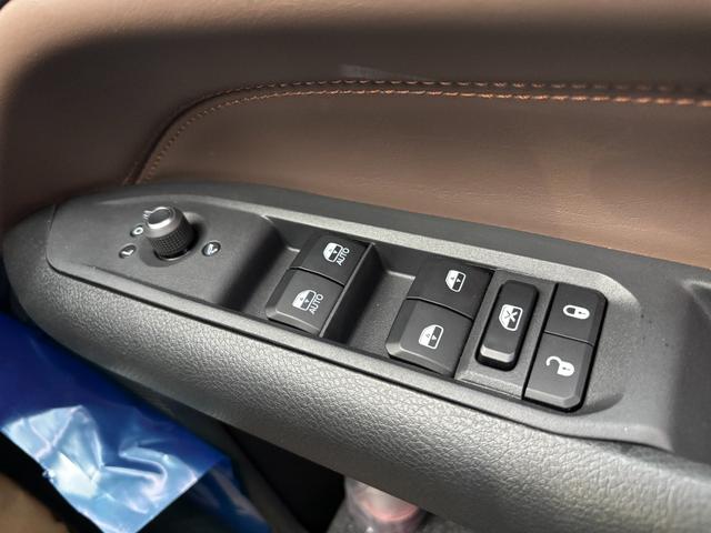 ジープ・コマンダー リミテッド 登録済未使用車/純正ナビ/Bluetooth/AppleCarPlay/AndroidAuto/ETC2.0/サラウンドビューカメラ/革シート/シートヒーター/パワーリアゲート/ハイウェイアシスト(40枚目)