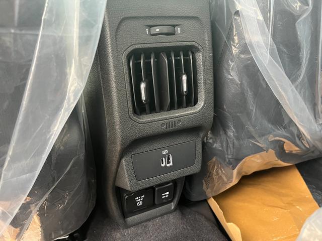 ジープ・コマンダー リミテッド 登録済未使用車/純正ナビ/Bluetooth/AppleCarPlay/AndroidAuto/ETC2.0/サラウンドビューカメラ/革シート/シートヒーター/パワーリアゲート/ハイウェイアシスト(47枚目)