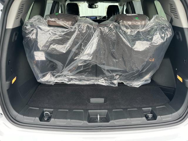 ジープ・コマンダー リミテッド 登録済未使用車/純正ナビ/Bluetooth/AppleCarPlay/AndroidAuto/ETC2.0/サラウンドビューカメラ/革シート/シートヒーター/パワーリアゲート/ハイウェイアシスト(53枚目)