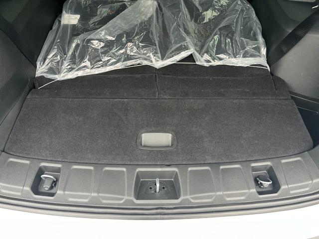 ジープ・コマンダー リミテッド 登録済未使用車/純正ナビ/Bluetooth/AppleCarPlay/AndroidAuto/ETC2.0/サラウンドビューカメラ/革シート/シートヒーター/パワーリアゲート/ハイウェイアシスト(54枚目)