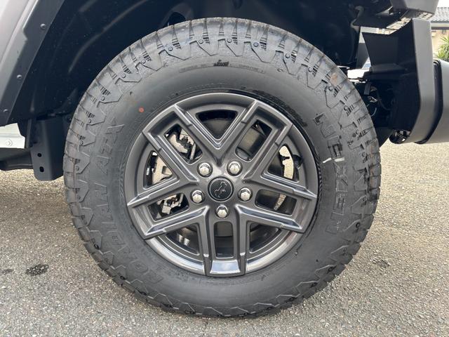 ジープ・ラングラーアンリミテッド スポーツ 登録済未使用車/ACC/メンテナンスケア付/純正ナビモニタ12.3インチ/AppleCarPlayAndroidAuto/ETC2.0/フロントバックカメラ/ACC/ブラインドスポットモニター/フォグ(31枚目)