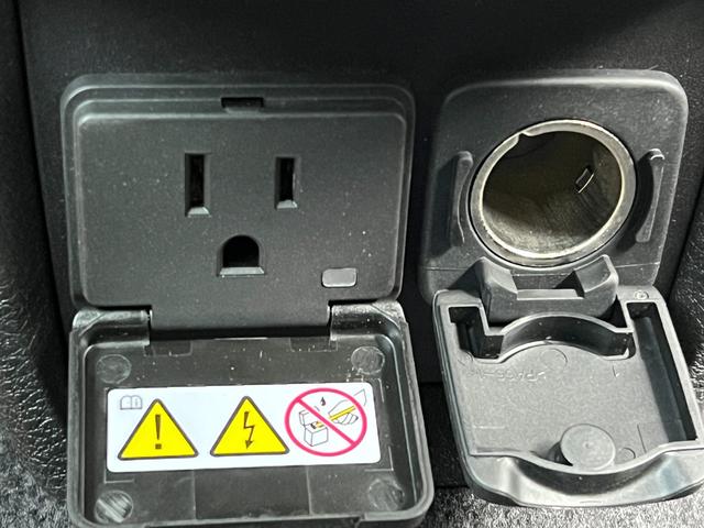 ジープ・コマンダー リミテッド 登録済未使用車/サンルーフ/ACC/革シート/シートヒーター/パワーリアゲート/ブラインドスポットモニター/純正ナビ/Bluetooth/AppleCarPlay/AndroidAuto/ETC2.0(35枚目)