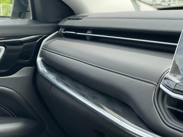 ジープ・コマンダー リミテッド 登録済未使用車/サンルーフ/ACC/革シート/シートヒーター/パワーリアゲート/ブラインドスポットモニター/純正ナビ/Bluetooth/AppleCarPlay/AndroidAuto/ETC2.0(39枚目)