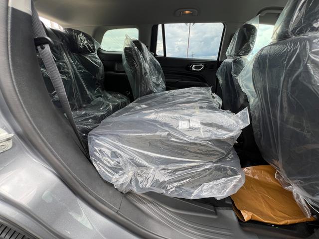 ジープ・コマンダー リミテッド 登録済未使用車/サンルーフ/ACC/革シート/シートヒーター/パワーリアゲート/ブラインドスポットモニター/純正ナビ/Bluetooth/AppleCarPlay/AndroidAuto/ETC2.0(43枚目)