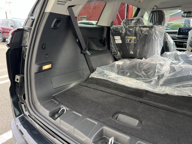 ジープ・コマンダー 登録済未使用車/サンルーフ/ACC/革シート/シートヒーター/パワーリアゲート/ブラインドスポットモニター/純正ナビ/Bluetooth/AppleCarPlay/AndroidAuto/ETC2.0(33枚目)