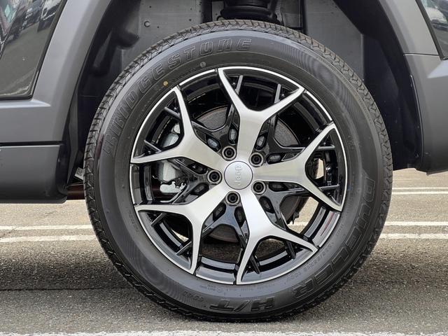 ジープ・コマンダー 登録済未使用車/サンルーフ/ACC/革シート/シートヒーター/パワーリアゲート/ブラインドスポットモニター/純正ナビ/Bluetooth/AppleCarPlay/AndroidAuto/ETC2.0(41枚目)