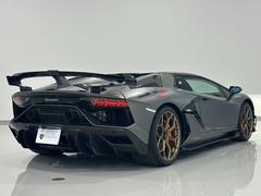 Ａｖｅｎｔａｄｏｒ　ＳＶＪ　Ｒｏａｄｓｔｅｒ　世界限定８００台 2