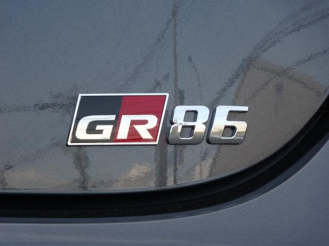 ＧＲ８６ ＲＺ　登録済み未使用車　６ＭＴ　９インチコネクトナビ　ＧＲフロアマット（35枚目）