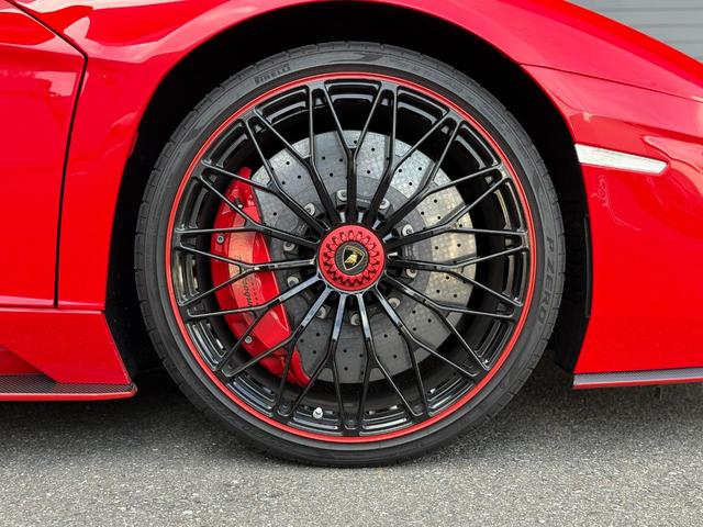 アヴェンタドール S 内外装フルカーボン スタイルPKG ガラスエンジンフード 電動シート+シートヒーター OP1000(14枚目)