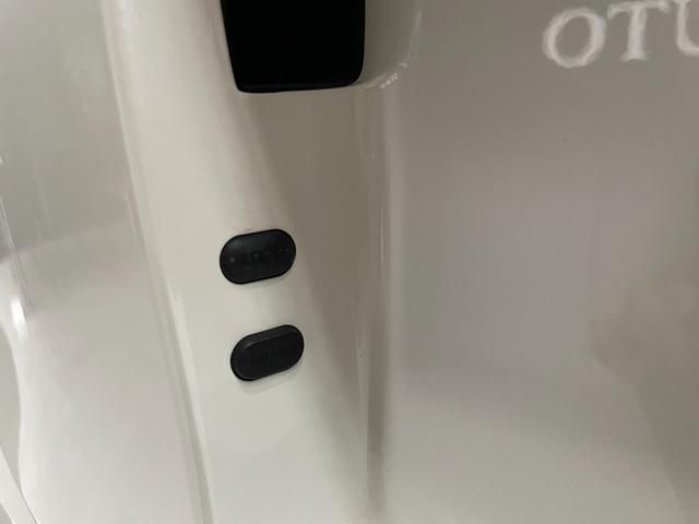 TX Lパッケージ ワンオーナー ユーザー買取車両 ディーゼル車 レザーシート サンルーフ ナビ TV Bluetoot ドラレコ クリアランスソナー 保証書 取説 スペアキー 純正アルミホイール クルーズコントロール(67枚目)