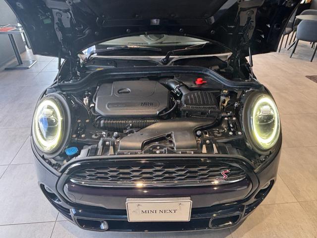 MINI クーパーS 60イヤーズエディション 2年保証 特別仕様車 茶レザー 純ナビ Bカメラ(8枚目)