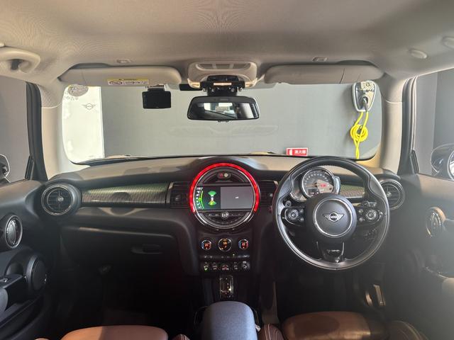 MINI クーパーS 60イヤーズエディション 2年保証 特別仕様車 茶レザー 純ナビ Bカメラ(14枚目)