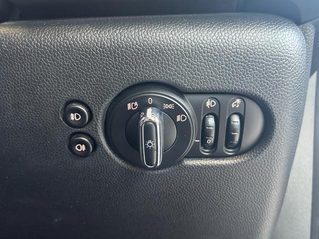 MINI クーパーS 60イヤーズエディション 2年保証 特別仕様車 茶レザー 純ナビ Bカメラ(15枚目)