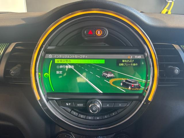 MINI クーパーS 60イヤーズエディション 2年保証 特別仕様車 茶レザー 純ナビ Bカメラ(25枚目)