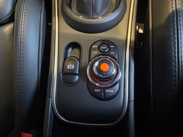 MINI ジョンクーパーワークス クロスオーバー YOURSパッケージ 電動シート シートヒーター 4輪駆動 後期型 TVチューナー バックカメラ LEDライト 純正ナビ 純正アルミホイール ACC(35枚目)