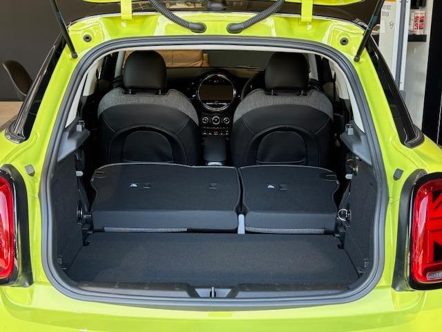 MINI クーパーSプレミアムプラスパッケージクラシックトリム 2年保証 後期モデル Appleカープレイ バックモニター 前後センサー(13枚目)