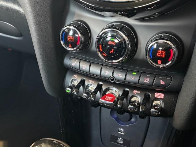 MINI クーパーSプレミアムプラスパッケージクラシックトリム 2年保証 後期モデル Appleカープレイ バックモニター 前後センサー(25枚目)