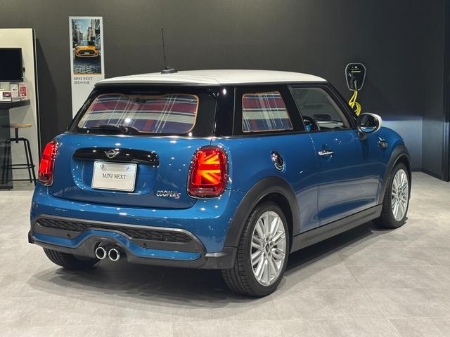 ＭＩＮＩ クーパーＳ　クラシック・トリム　アップルカープレイ　シートヒーター　ＥＴＣ　バックカメラ　衝突被害軽減ブレーキ　ワイヤレスチャージ（3枚目）