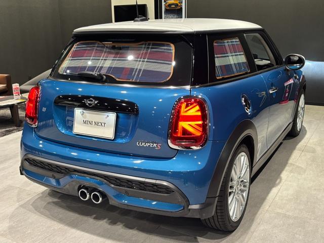 ＭＩＮＩ クーパーＳ　クラシック・トリム　アップルカープレイ　シートヒーター　ＥＴＣ　バックカメラ　衝突被害軽減ブレーキ　ワイヤレスチャージ（5枚目）