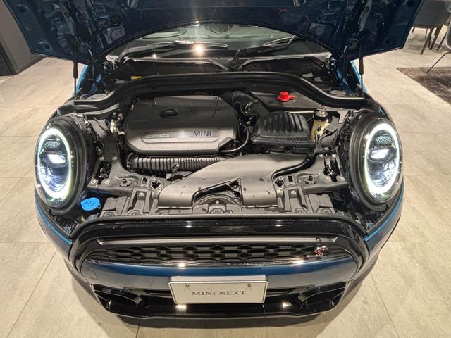 ＭＩＮＩ クーパーＳ　クラシック・トリム　アップルカープレイ　シートヒーター　ＥＴＣ　バックカメラ　衝突被害軽減ブレーキ　ワイヤレスチャージ（7枚目）