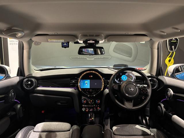 ＭＩＮＩ クーパーＳ　クラシック・トリム　アップルカープレイ　シートヒーター　ＥＴＣ　バックカメラ　衝突被害軽減ブレーキ　ワイヤレスチャージ（14枚目）